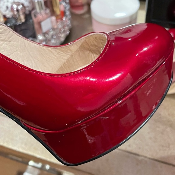 Red Patent Leather Pumps - Picture 5 of 10